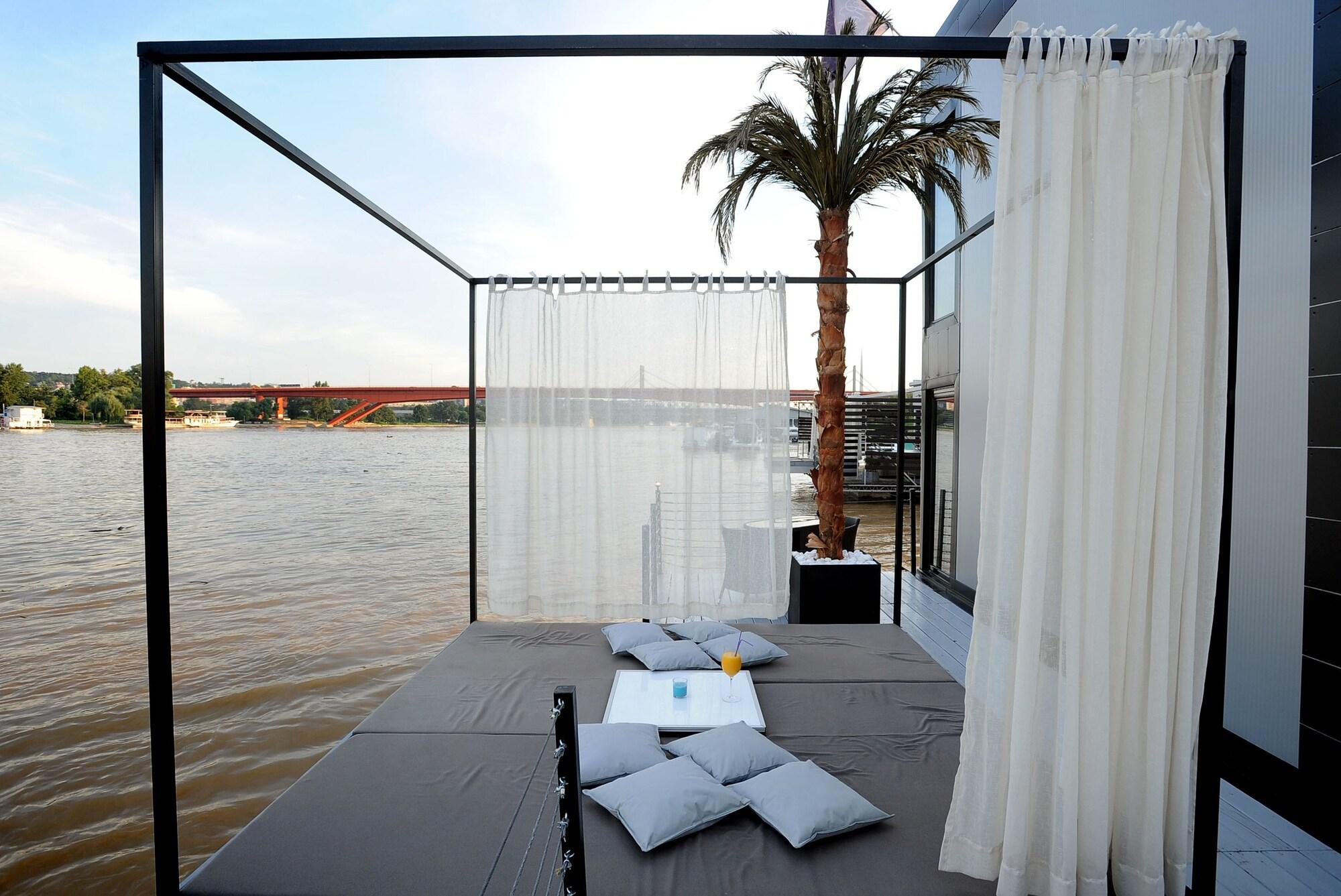 Varios B&B Beo-River