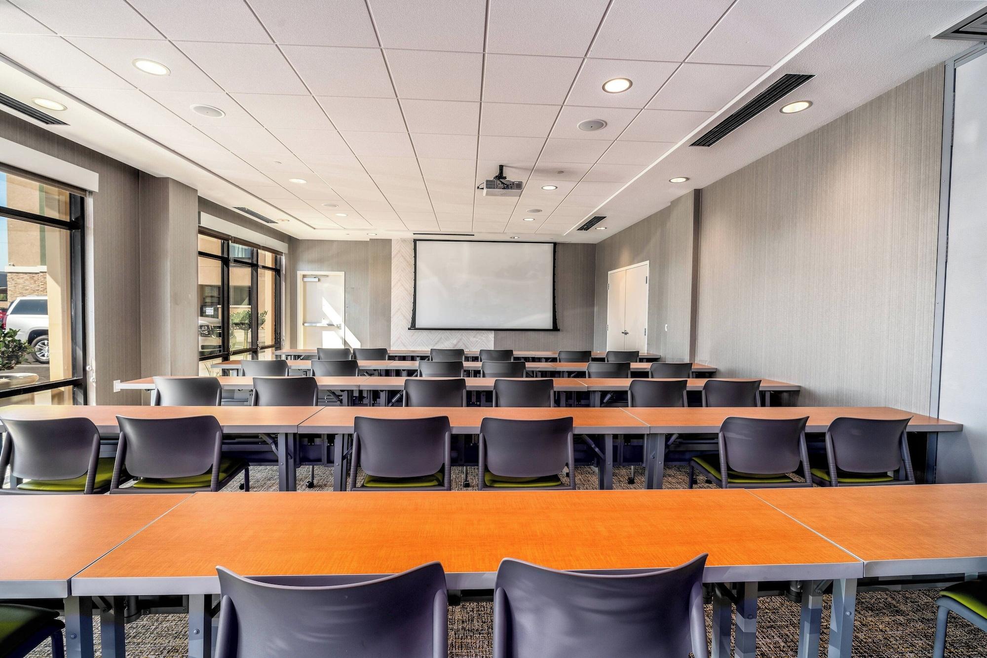 Sala de Reuniones SpringHill Suites by Marriott Oakland Airport