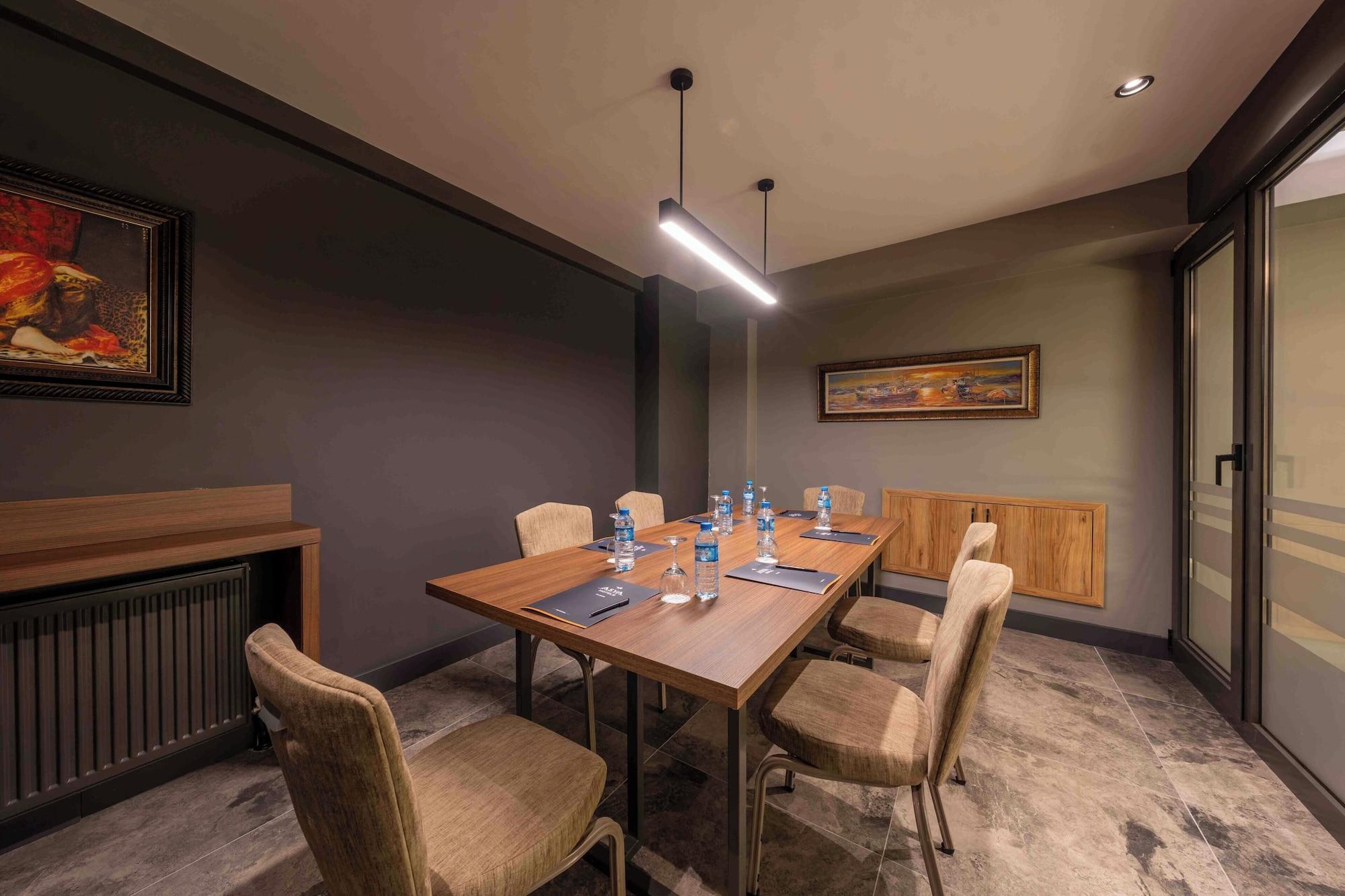 Sala de Reuniones CITY ASYA HOTEL