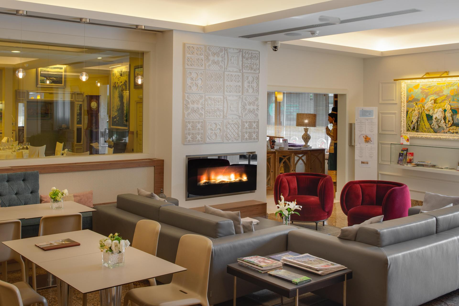 Vista Lobby Hotel Pirineos Figueres by Pierre & Vacances