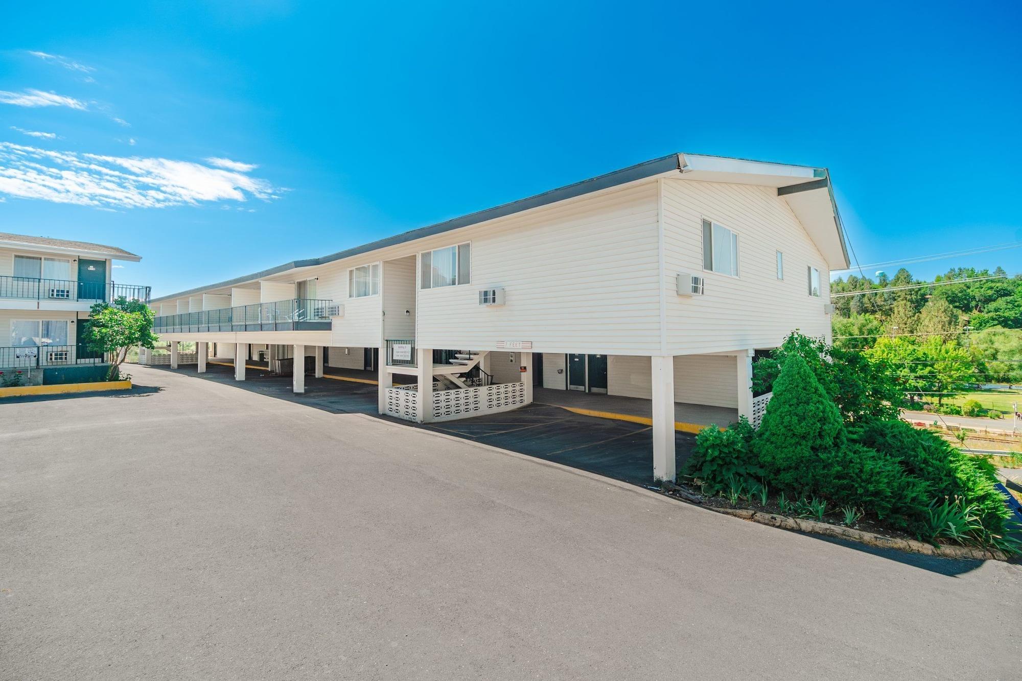 Vista Exterior Pullman Garden Inn