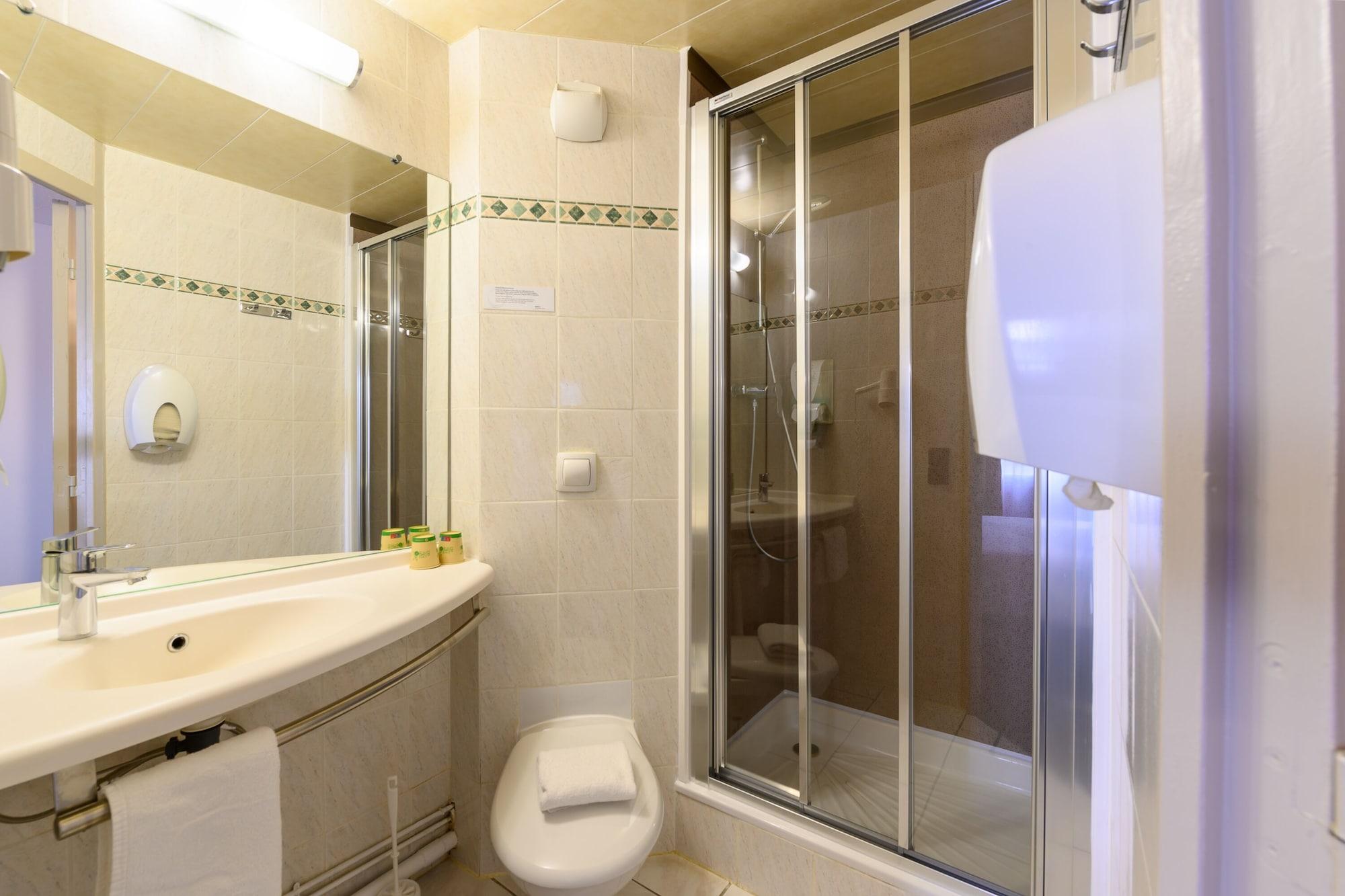Equipamiento de Habitación Brit Hotel Confort CAMBRAI