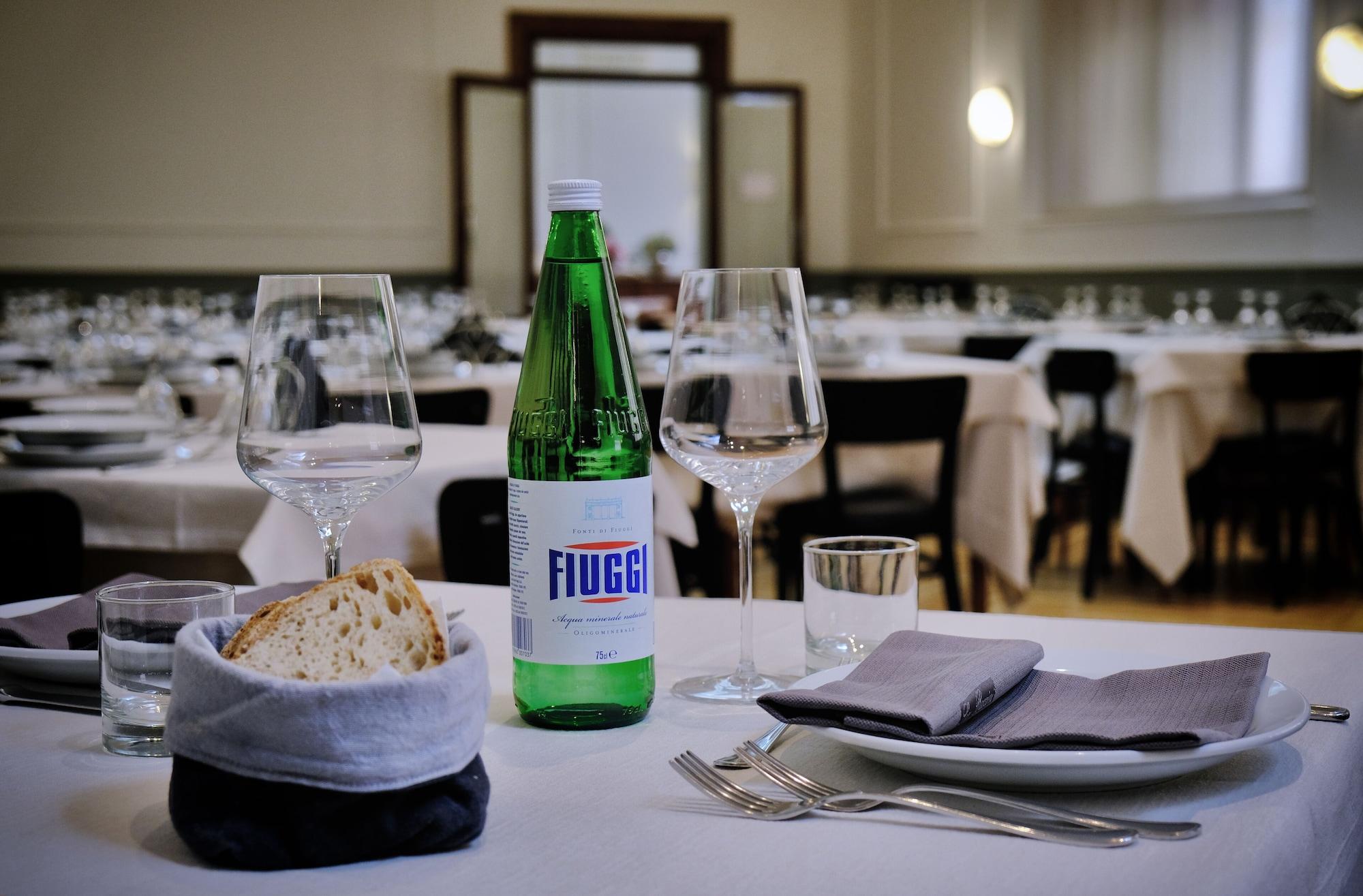 Restaurant Hotel Touring Wellness & Beauty