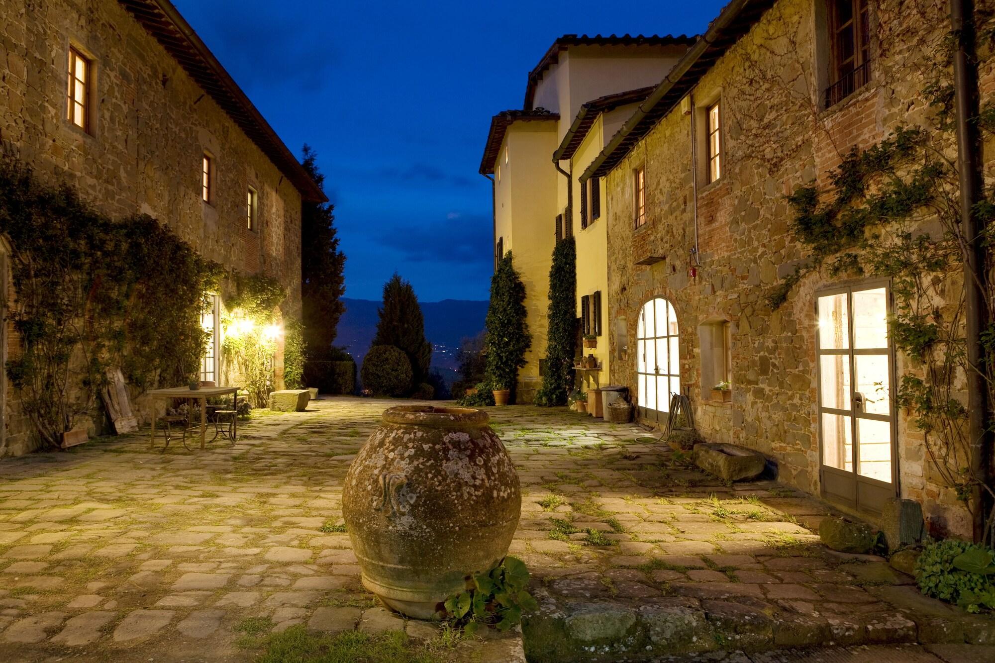 Varios Locanda Casanuova