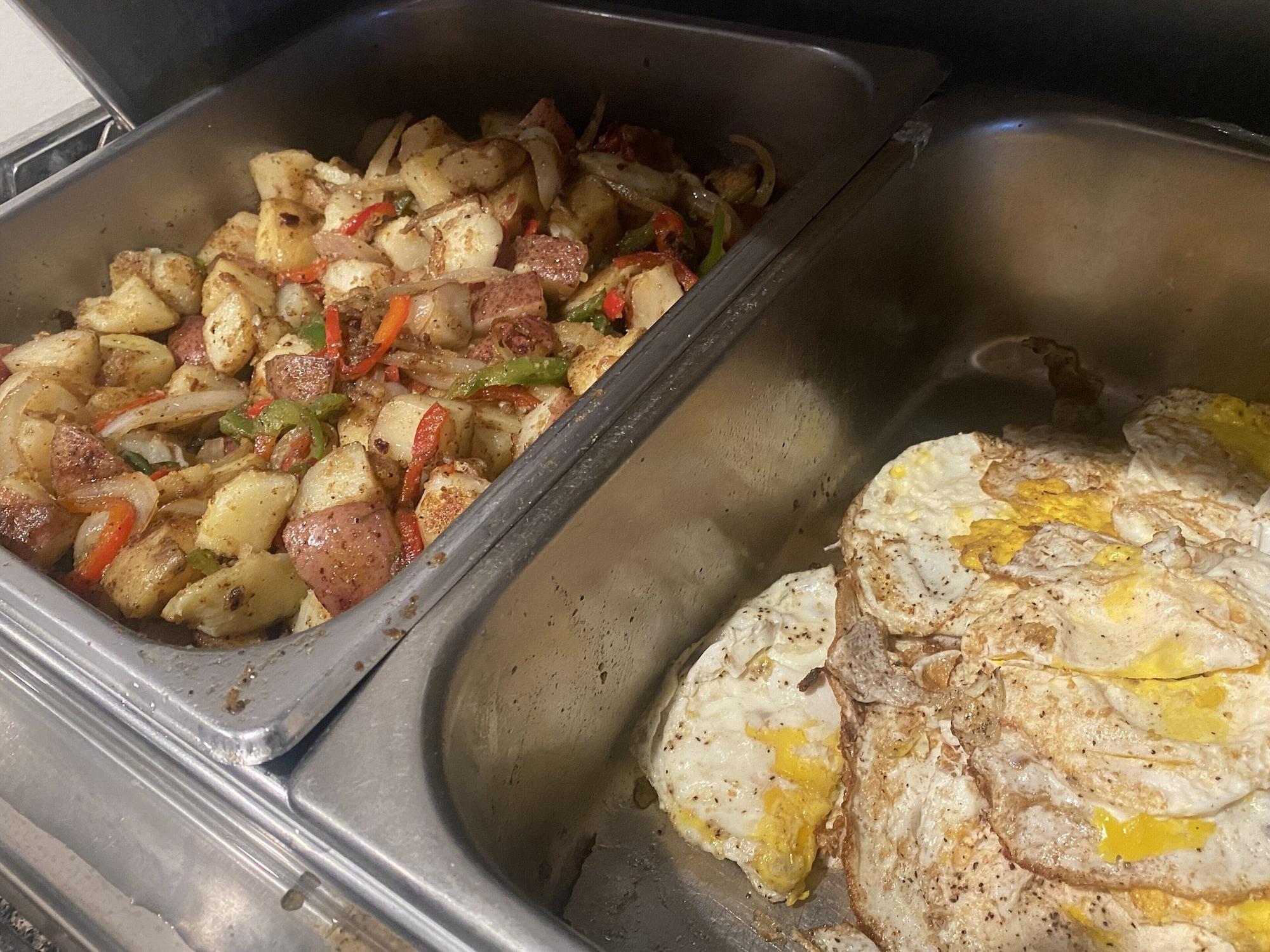 Restaurant Seven Hills Suites I-10