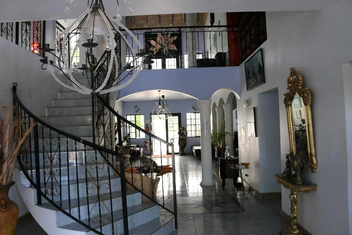 Vista Lobby Little Savoy Guest House