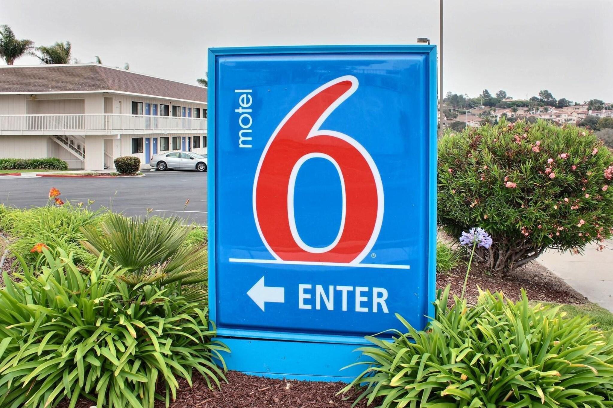 Vista Exterior Motel 6 Pismo Beach, CA