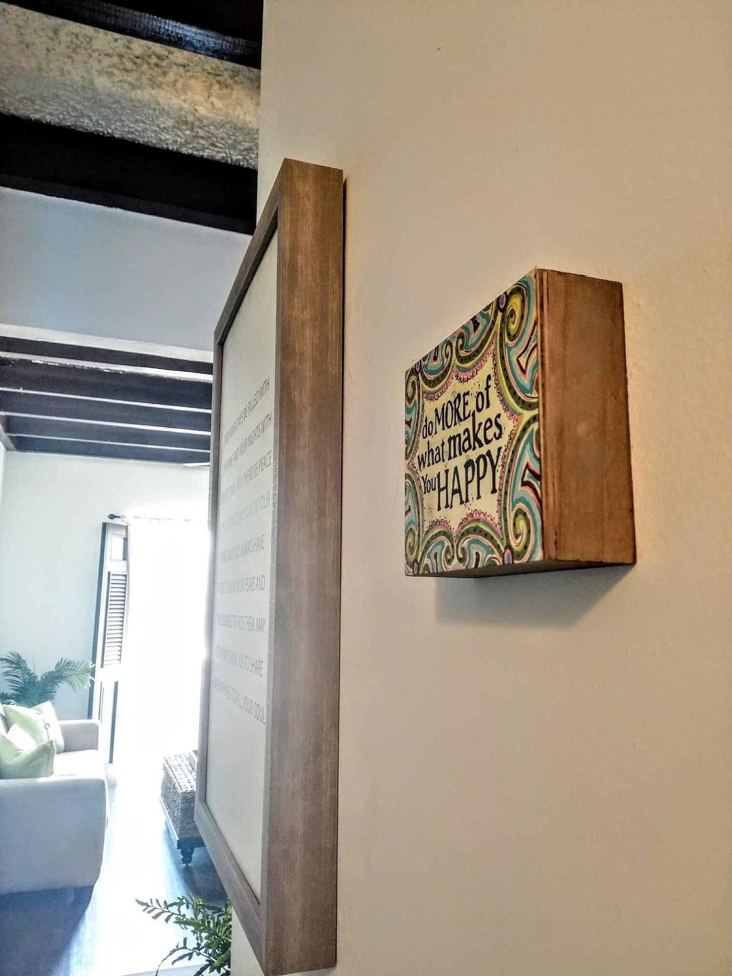 Varios La Capitana Old San Juan