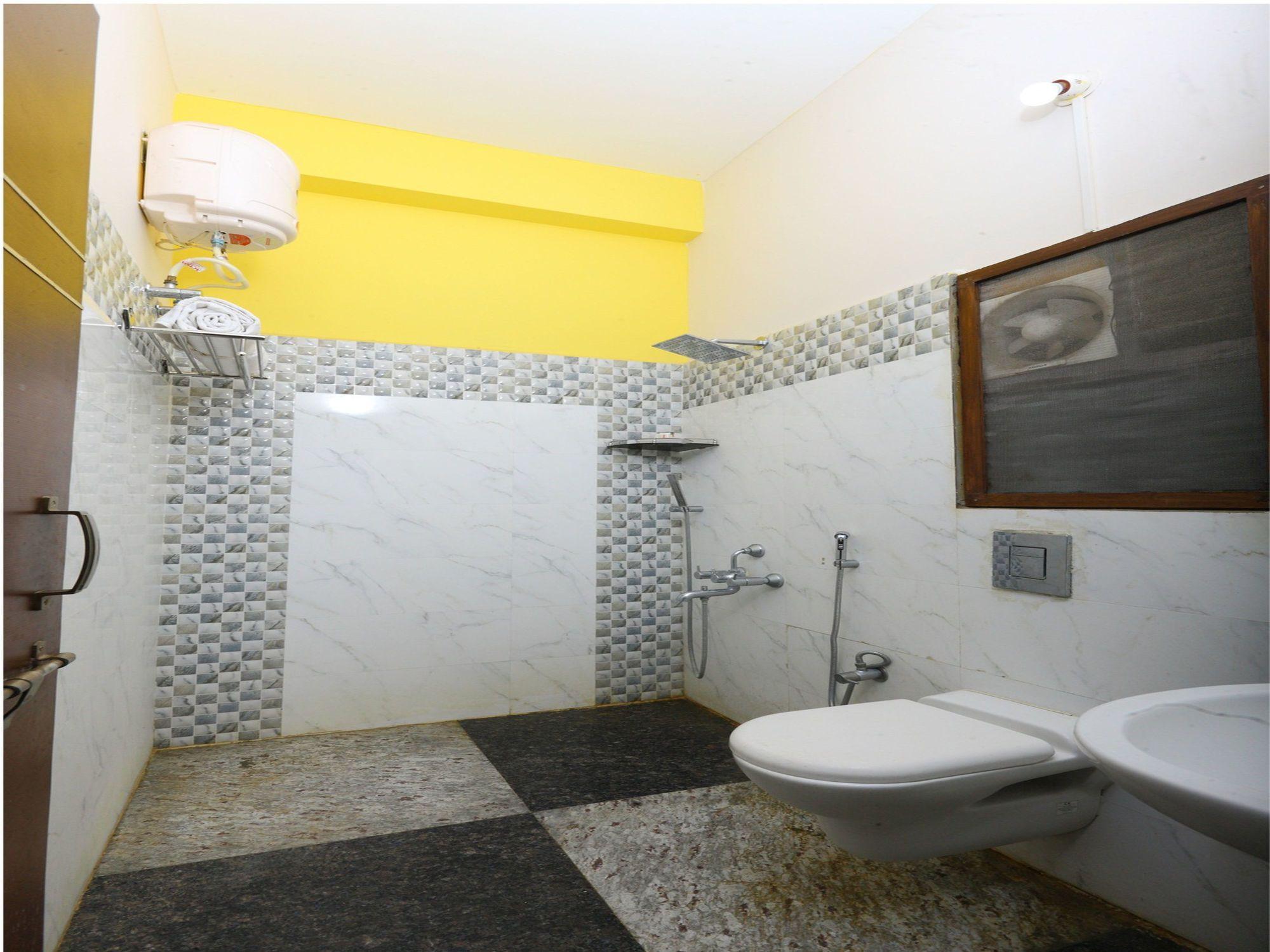 Equipamiento de Habitación OYO 9226 near Railway Station