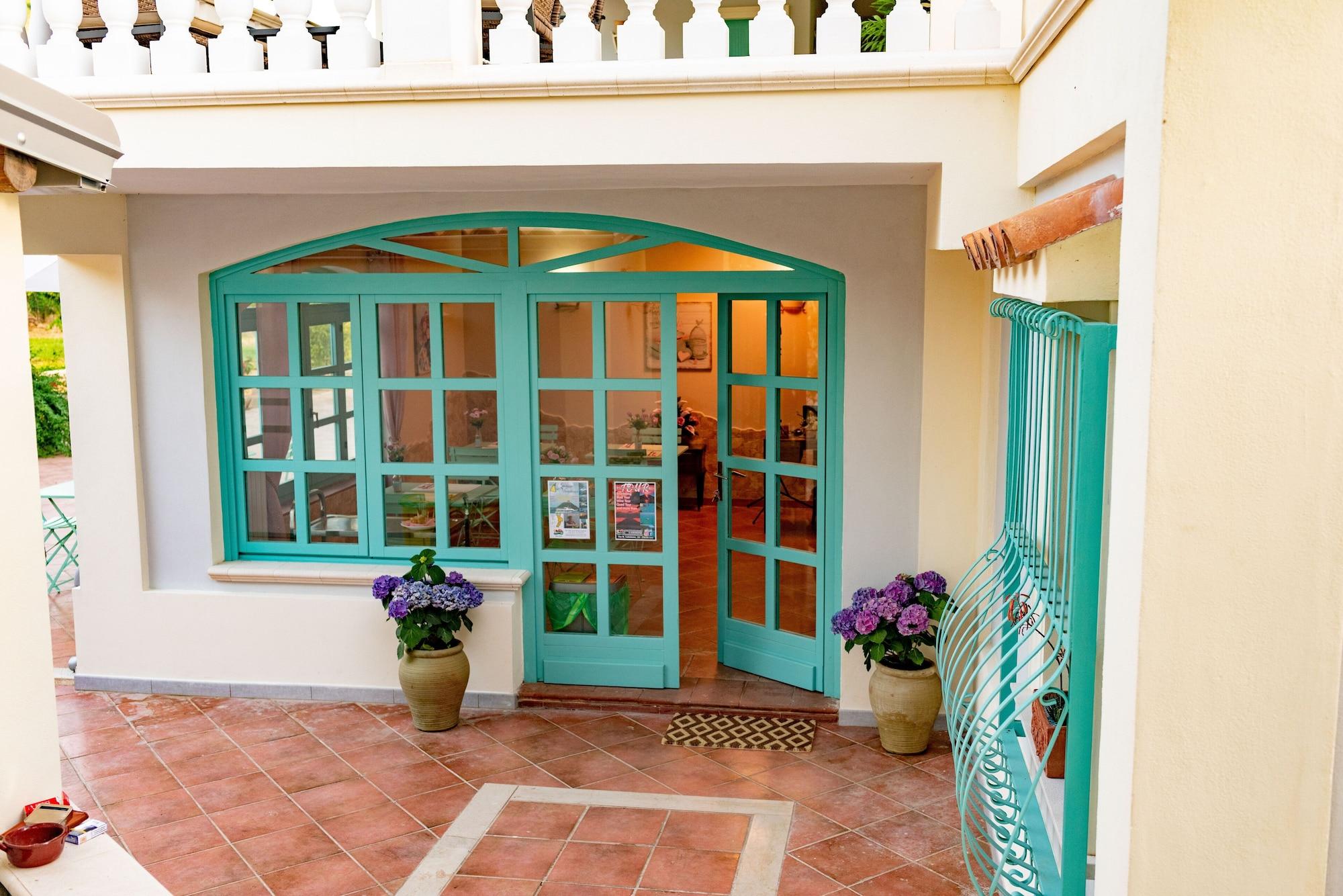 Vista Lobby Villa Primaluce