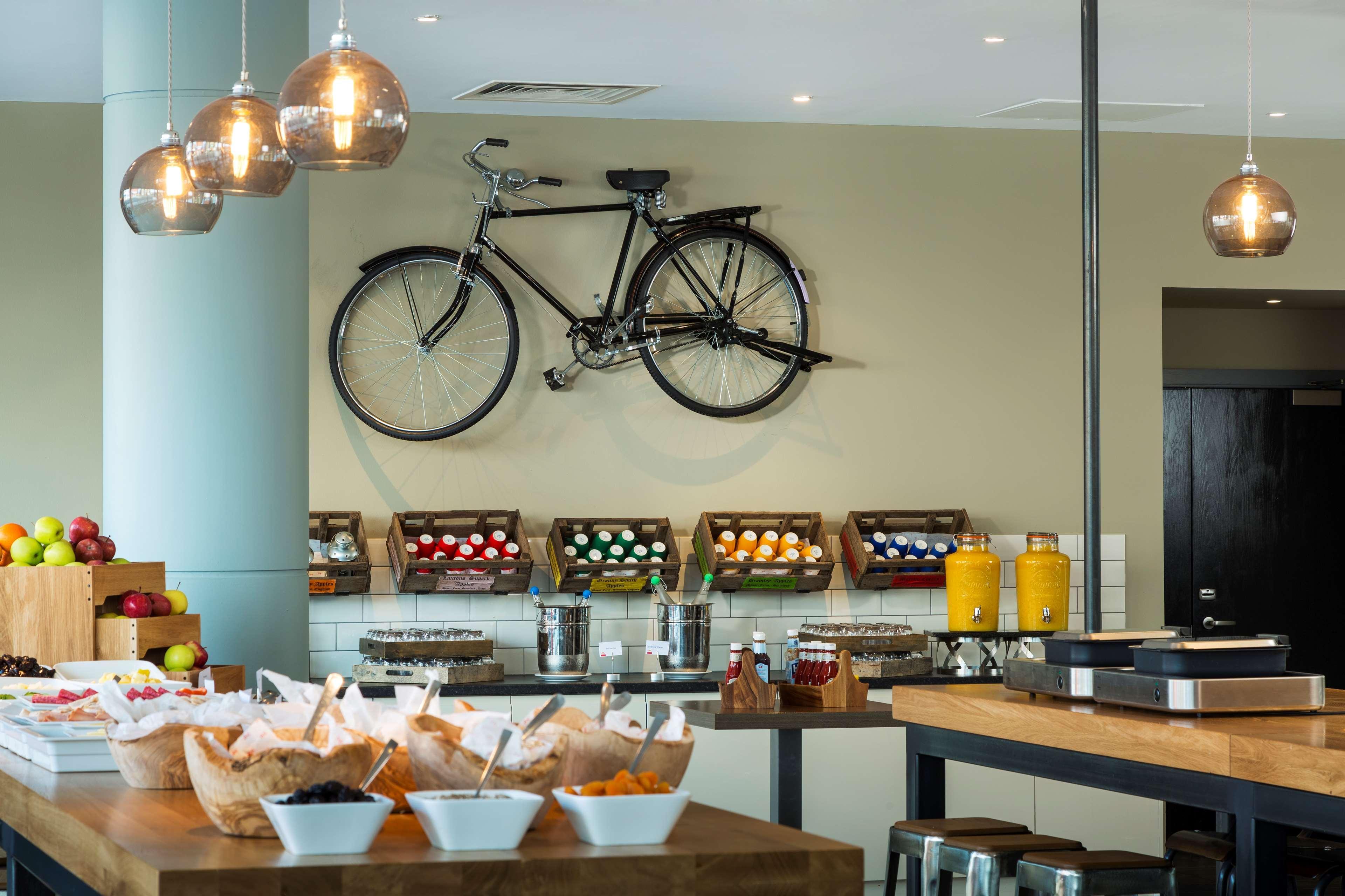 Restaurant Radisson Hotel Manchester City Centre, A Verified Net Zero Hotel
