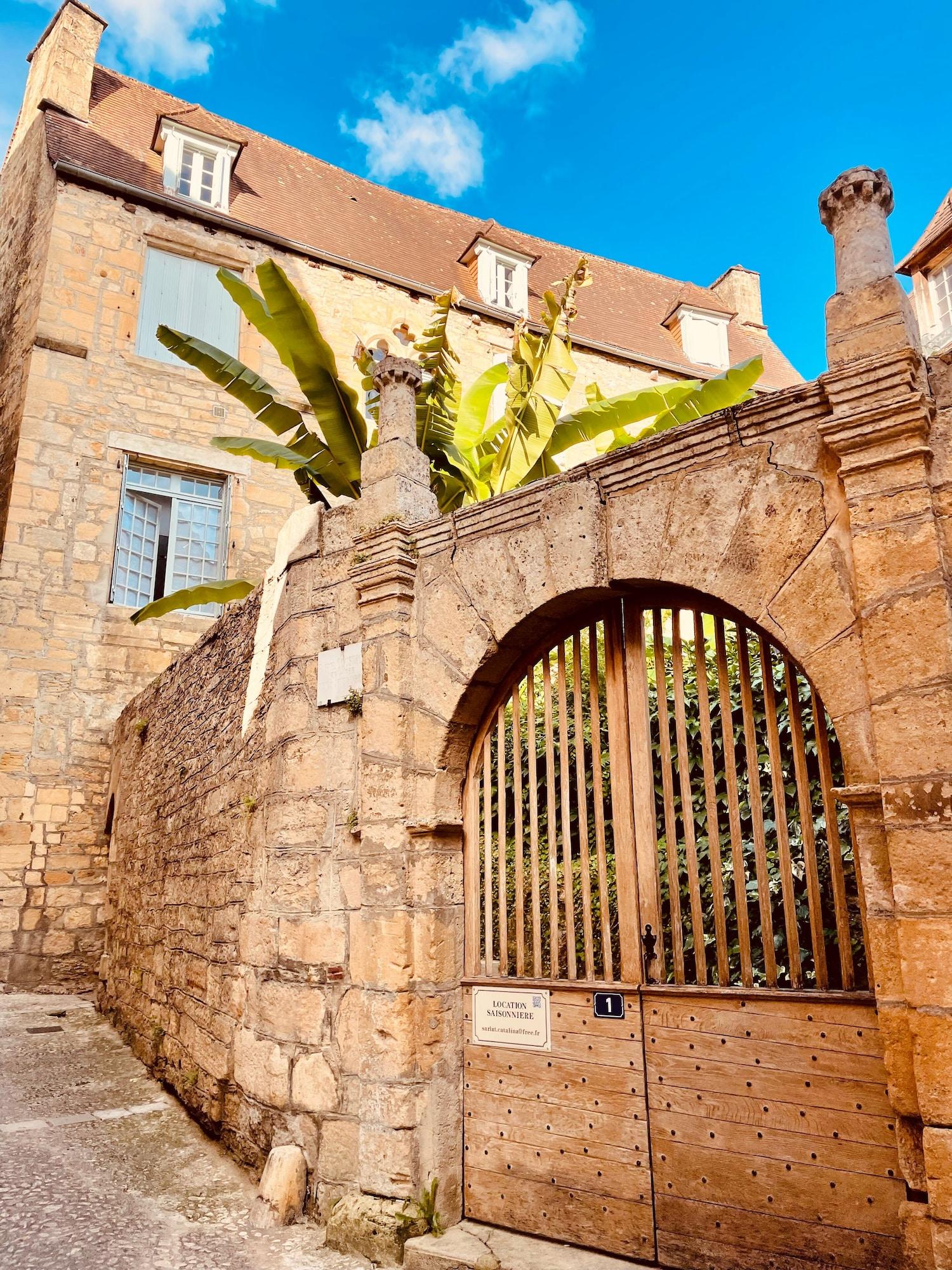 Varios Sarlat Catalina