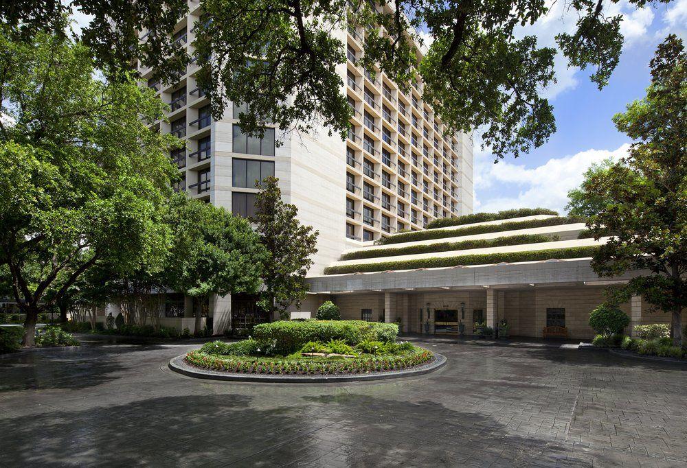 Vista da fachada The St. Regis Houston