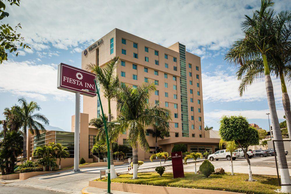 Vista Exterior Fiesta Inn Tuxtla