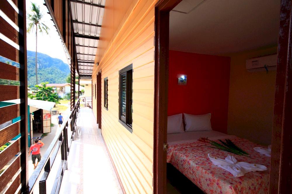 Equipamiento de Habitación Pongpan House