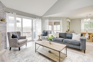 Alquiler Vacacional - Newfound Lake Vacation Rental w/ Deck & Lake View