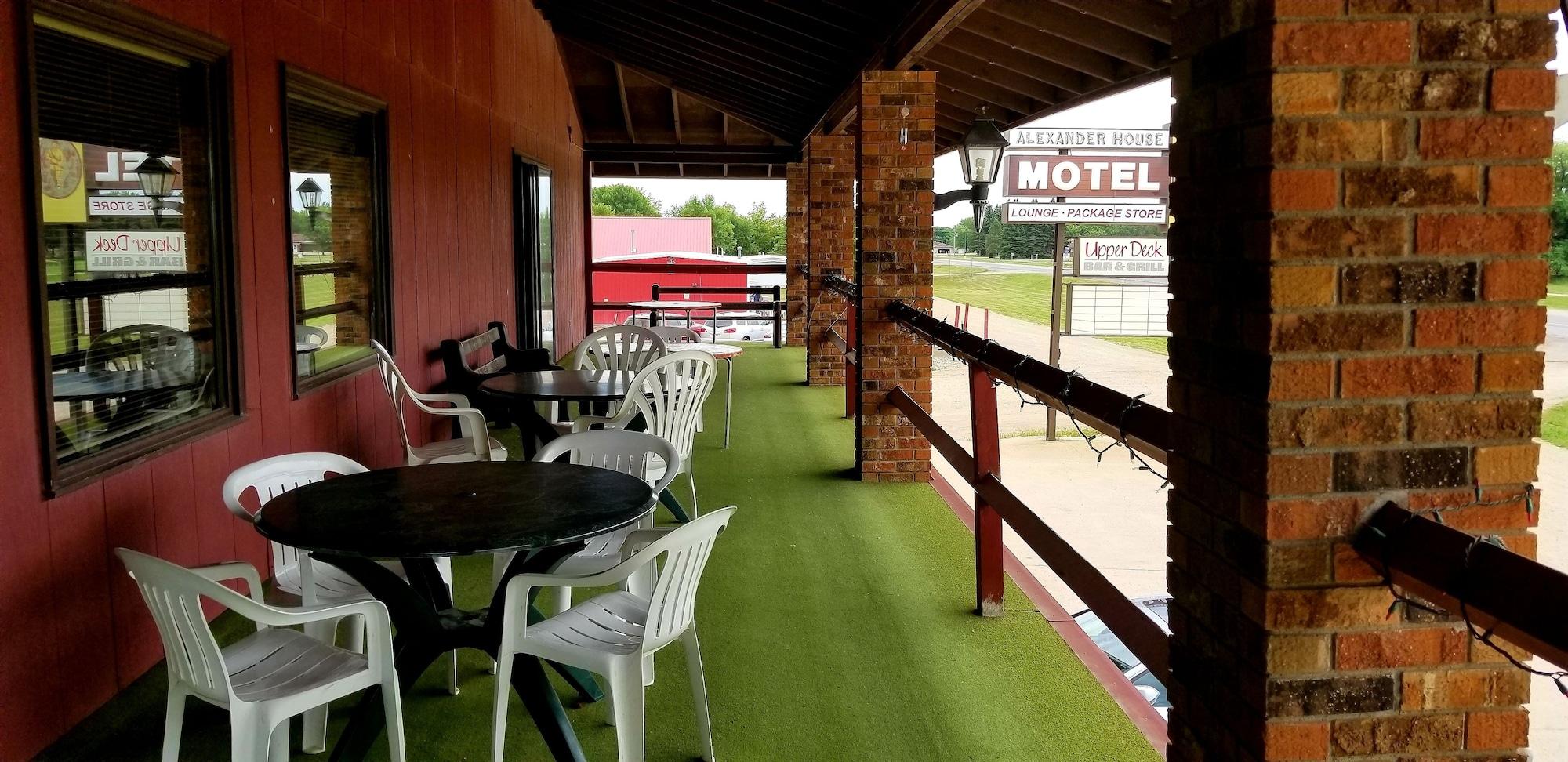 Varios Alexander House Motel