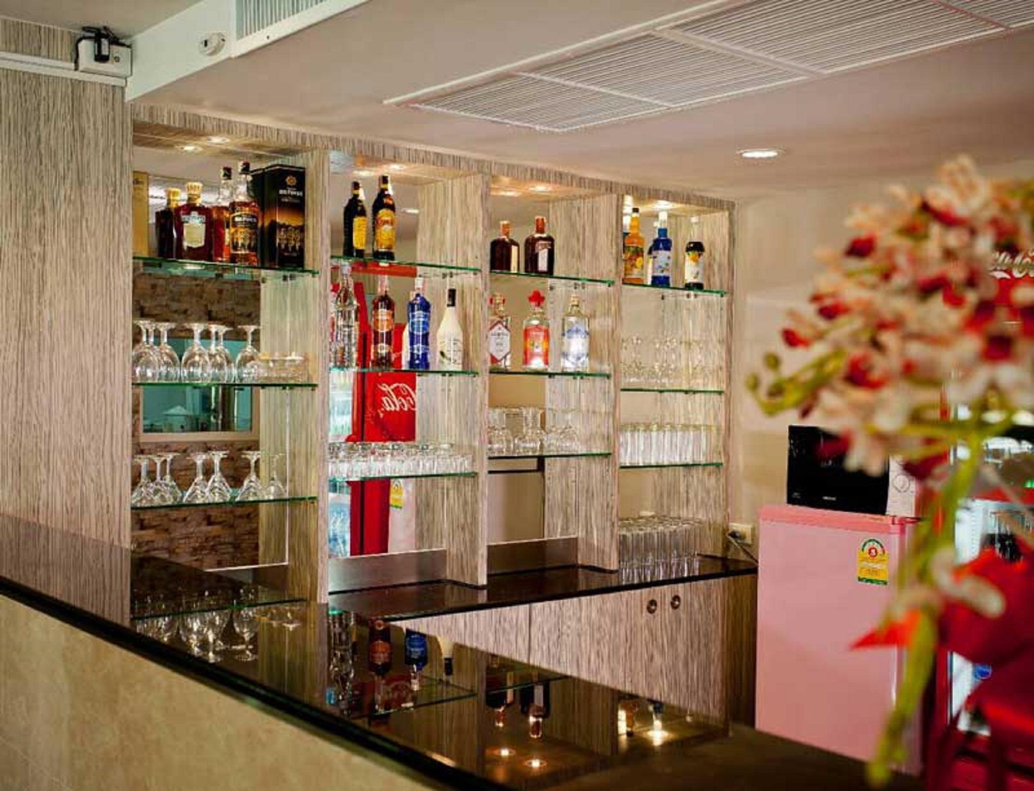 Bar/Salón NRC Residence Suvarnabhumi