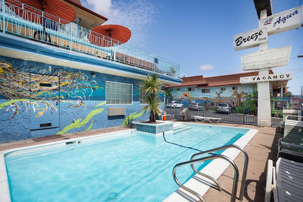 Vista Piscina Aqua Breeze Inn