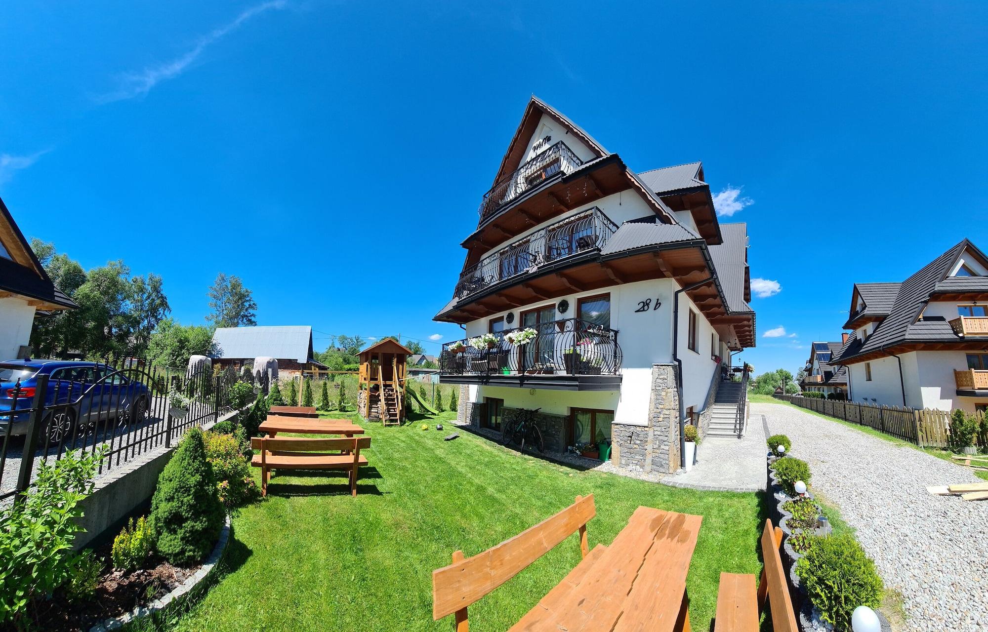 Vista Exterior Willa Wrzos
