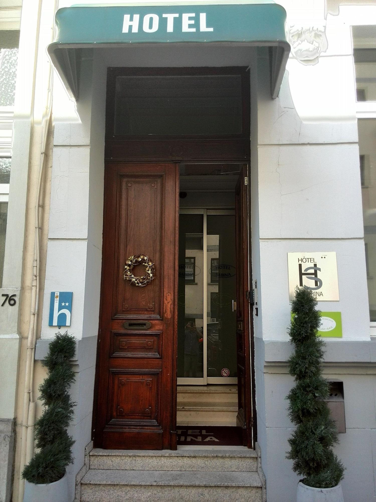 Vista Exterior Hotel Sabina