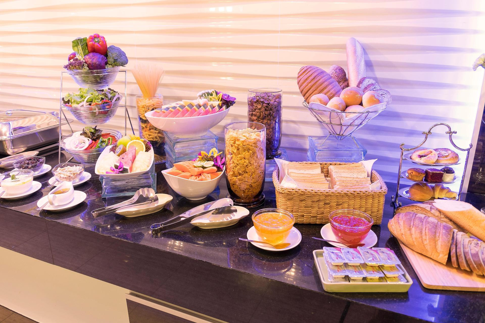 Restaurant Aspen Suites Hotel Sukhumvit 2 Bangkok