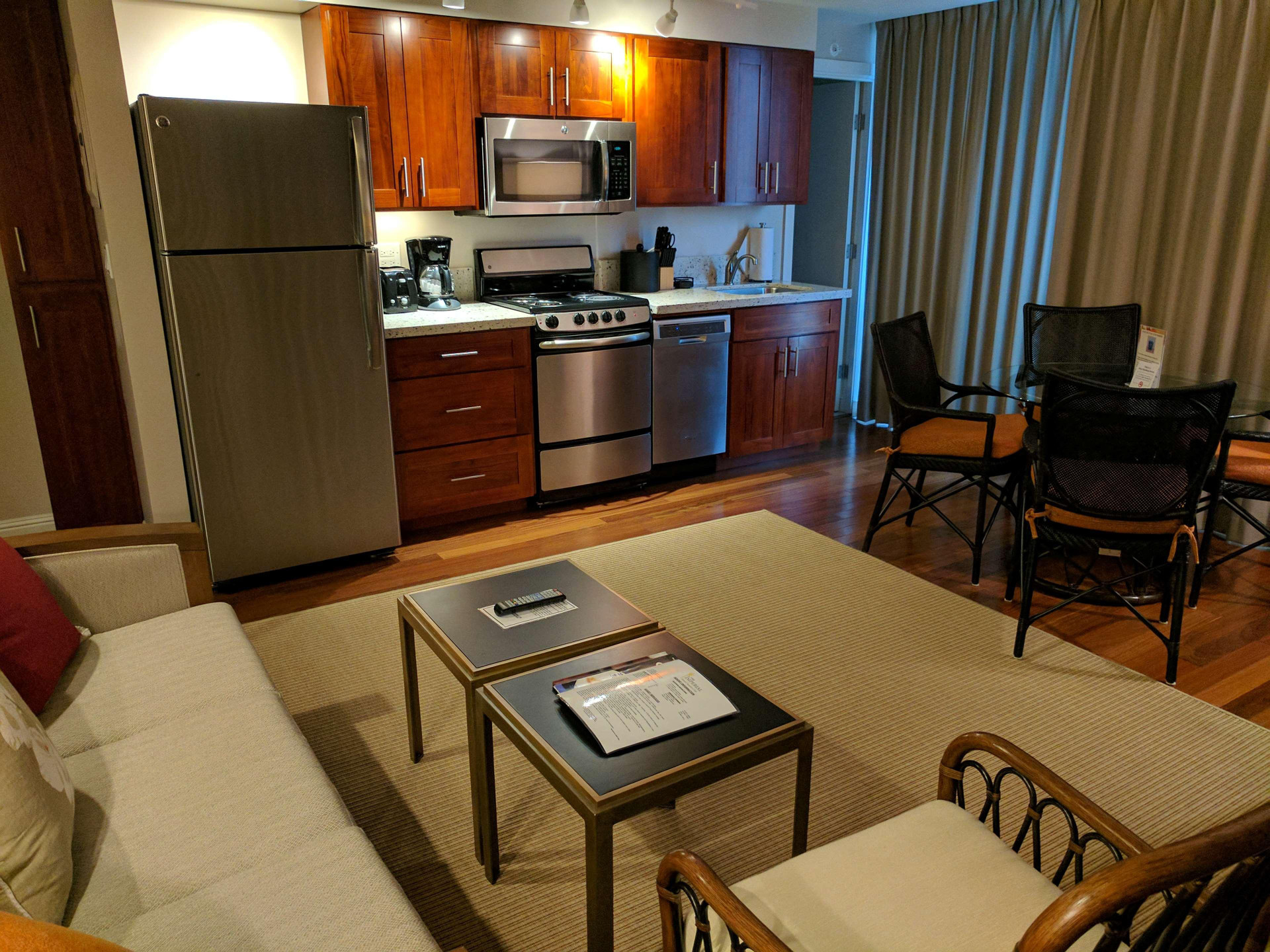 Vista Exterior The Imperial Hawaii Resort