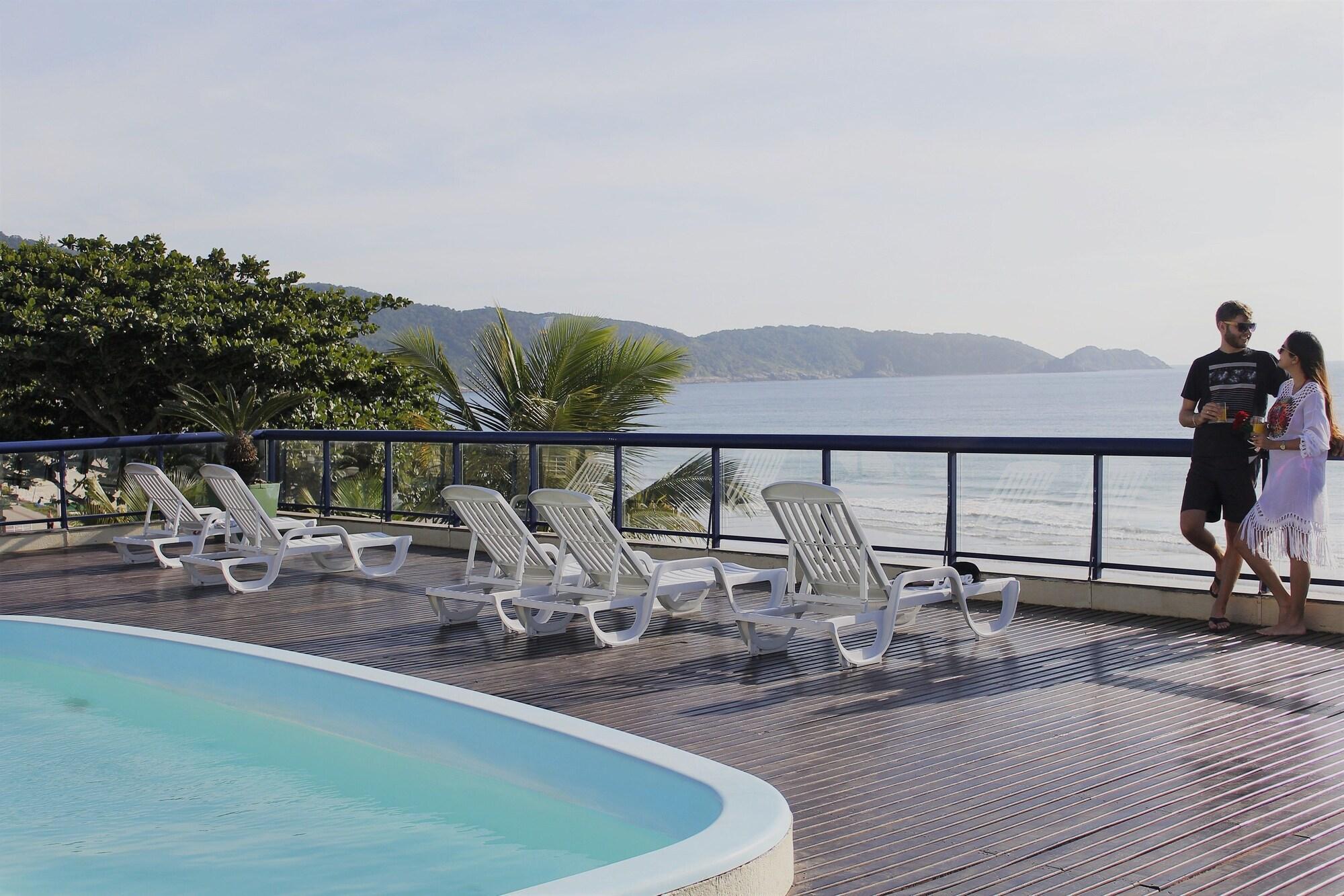 Vista Piscina Pousada Garatéia