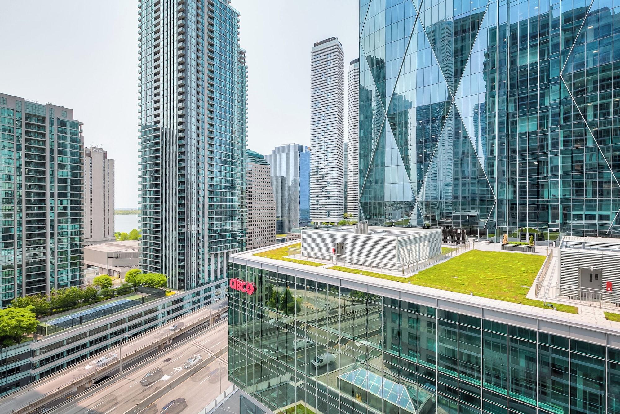 Equipamiento de Habitación The Yonge Suites - Downtown Elegance