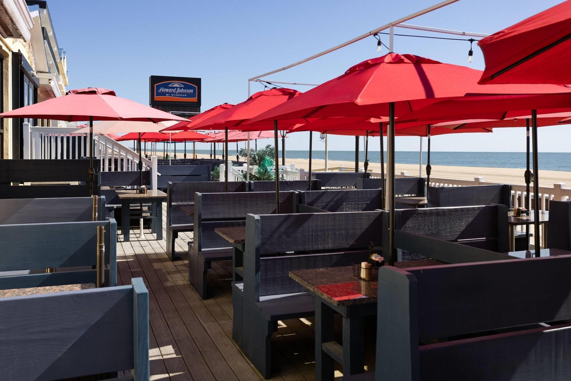 Restaurant Howard Johnson Plaza Hotel by Wyndham Ocean City Oceanfront