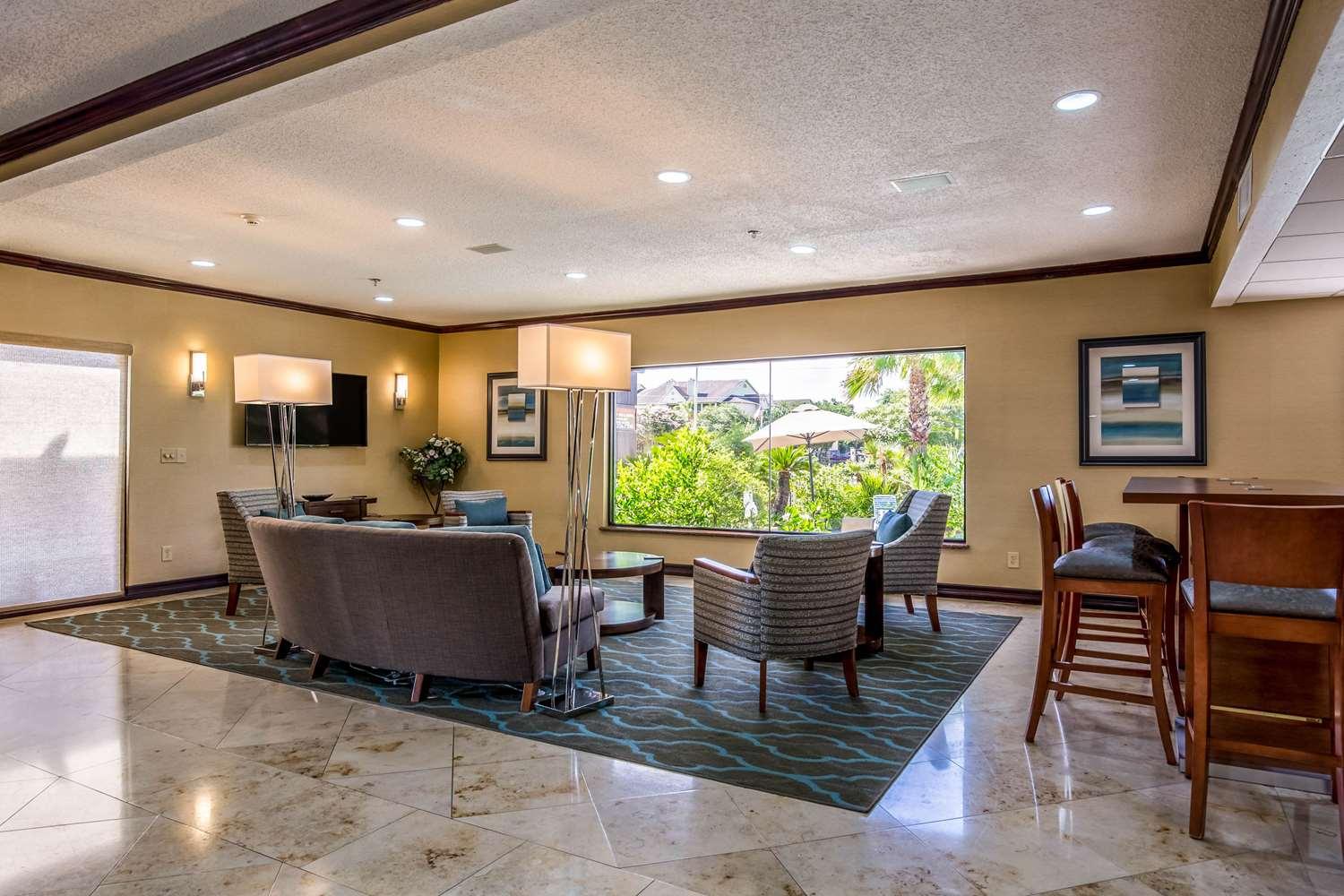 Vista Lobby Quality Inn & Suites Seabrook - NASA - Kemah