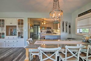 Alquiler Vacacional - Deluxe Waterford Home w/ Views, Outdoor Bar & More