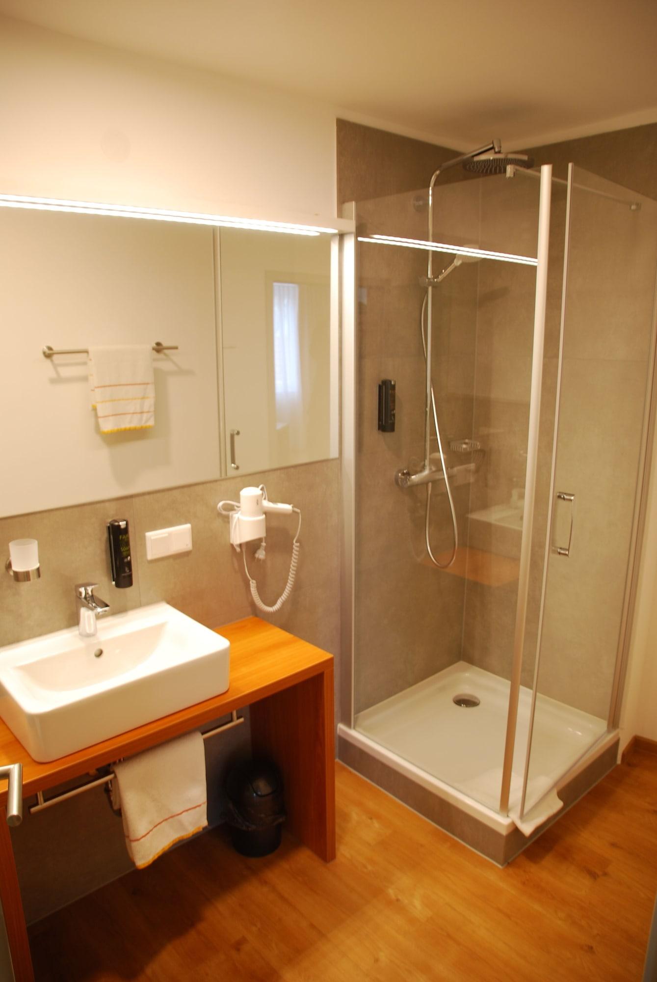 Equipamiento de Habitación Walldorf Suites Boutique Hotel