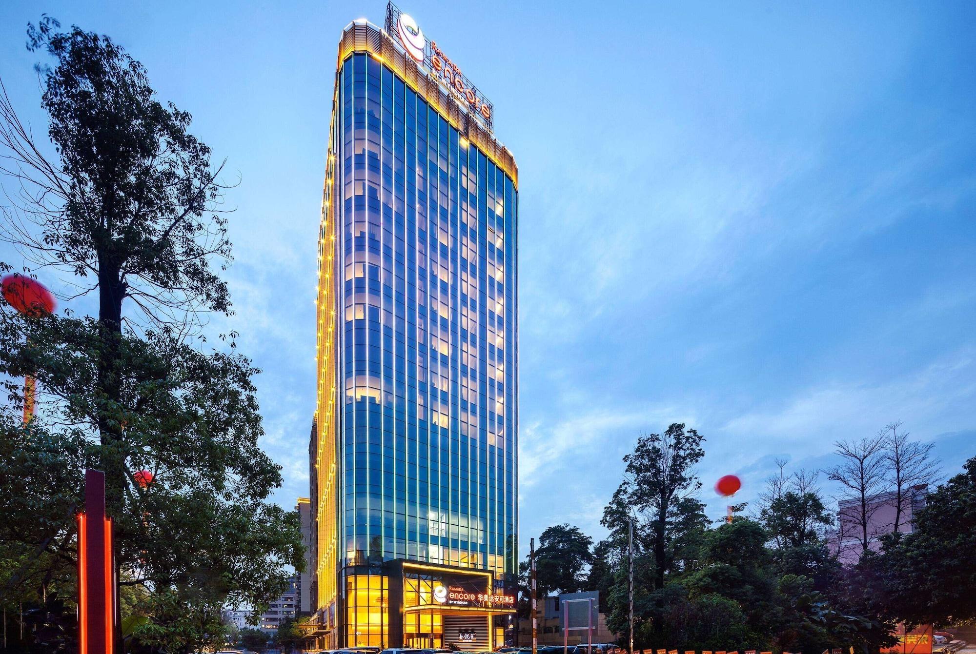 Vista Exterior Ramada Encore by Wyndham Dongguan East