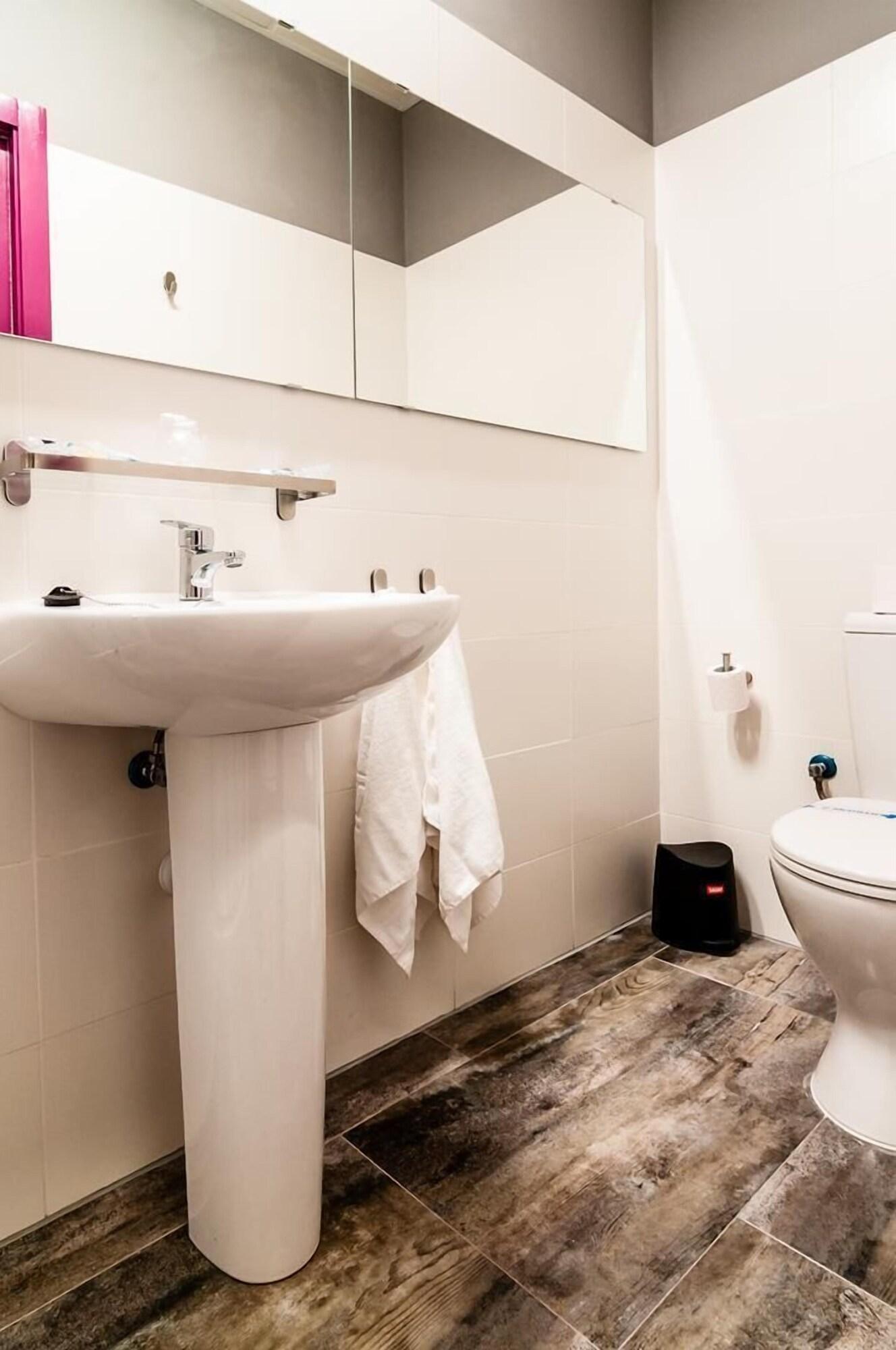 Equipamiento de Habitación Aliocio Pensión