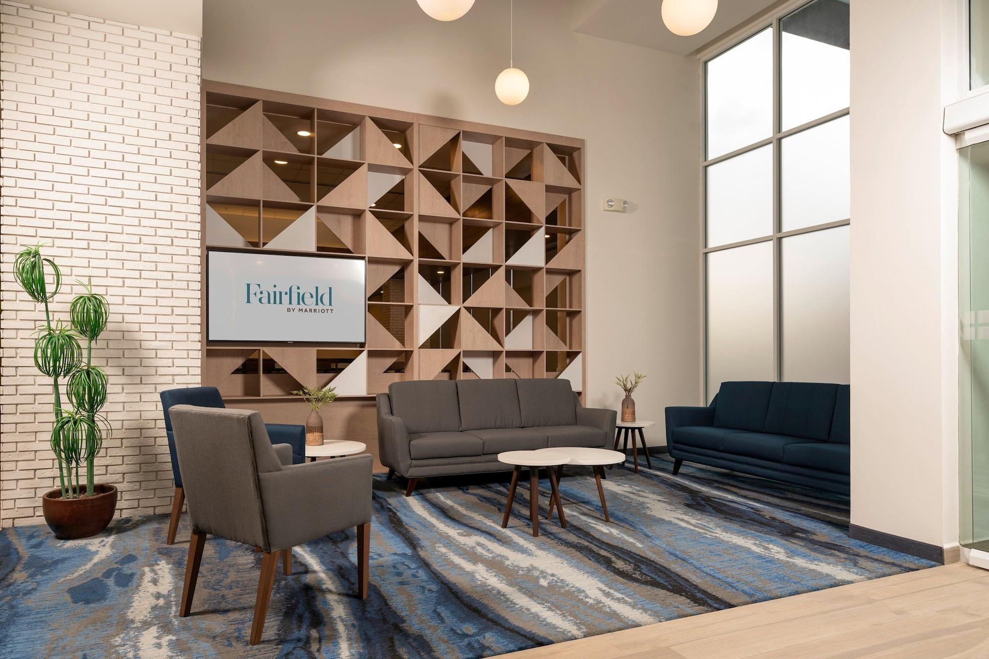 Vista Lobby Fairfield by Marriott Inn & Suites San Luis Potosi