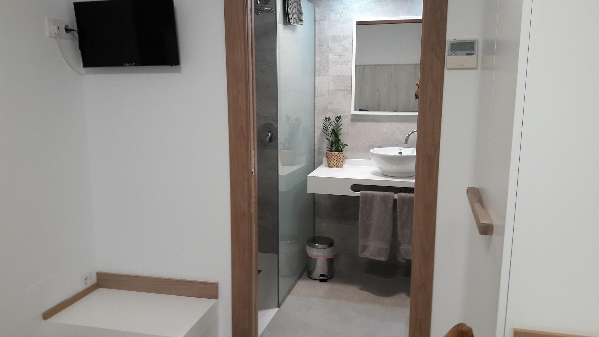 Equipamiento de Habitación Hostal Cervantes Playa