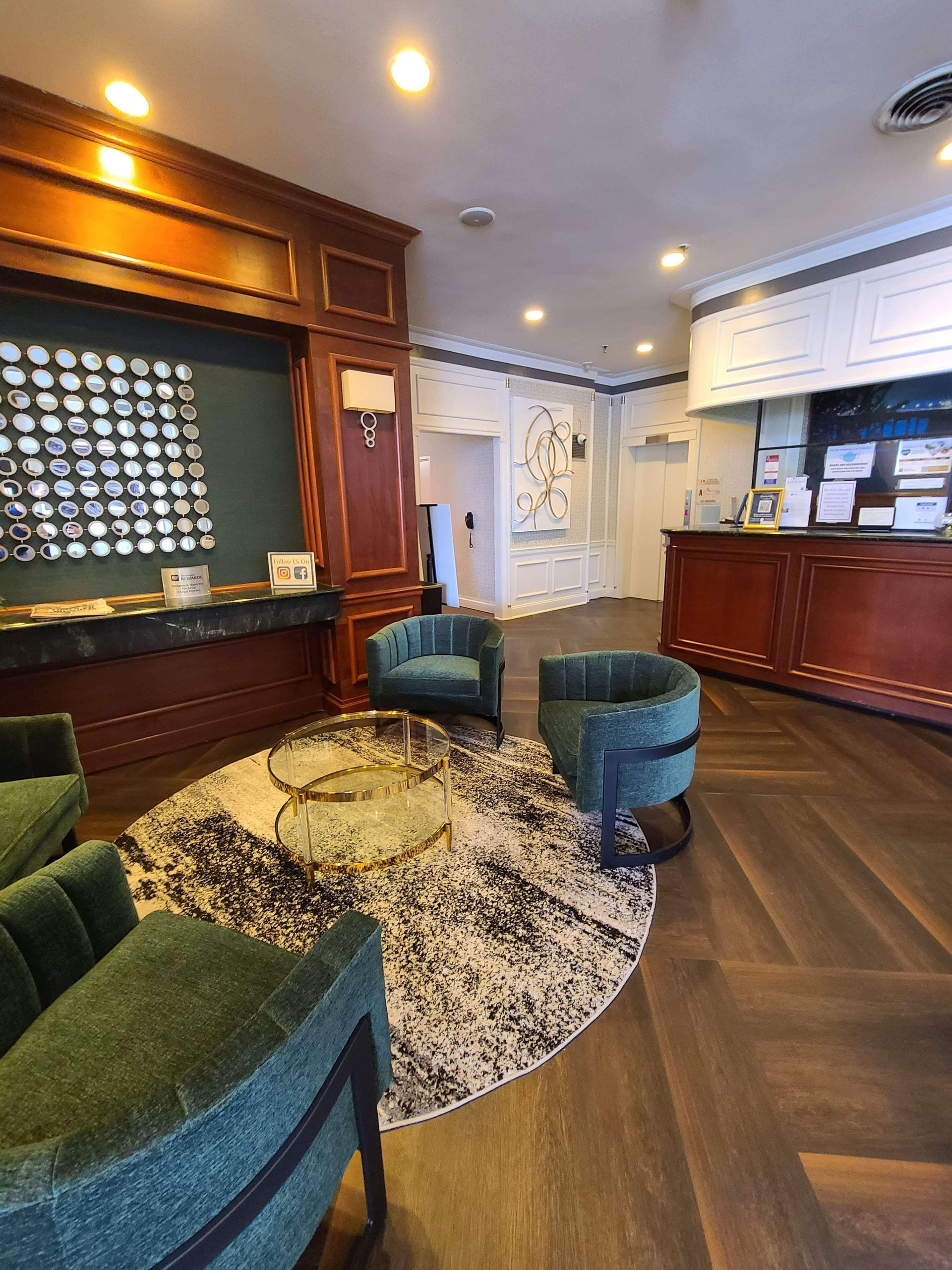 Vista Lobby Best Western Queens Gold Coast