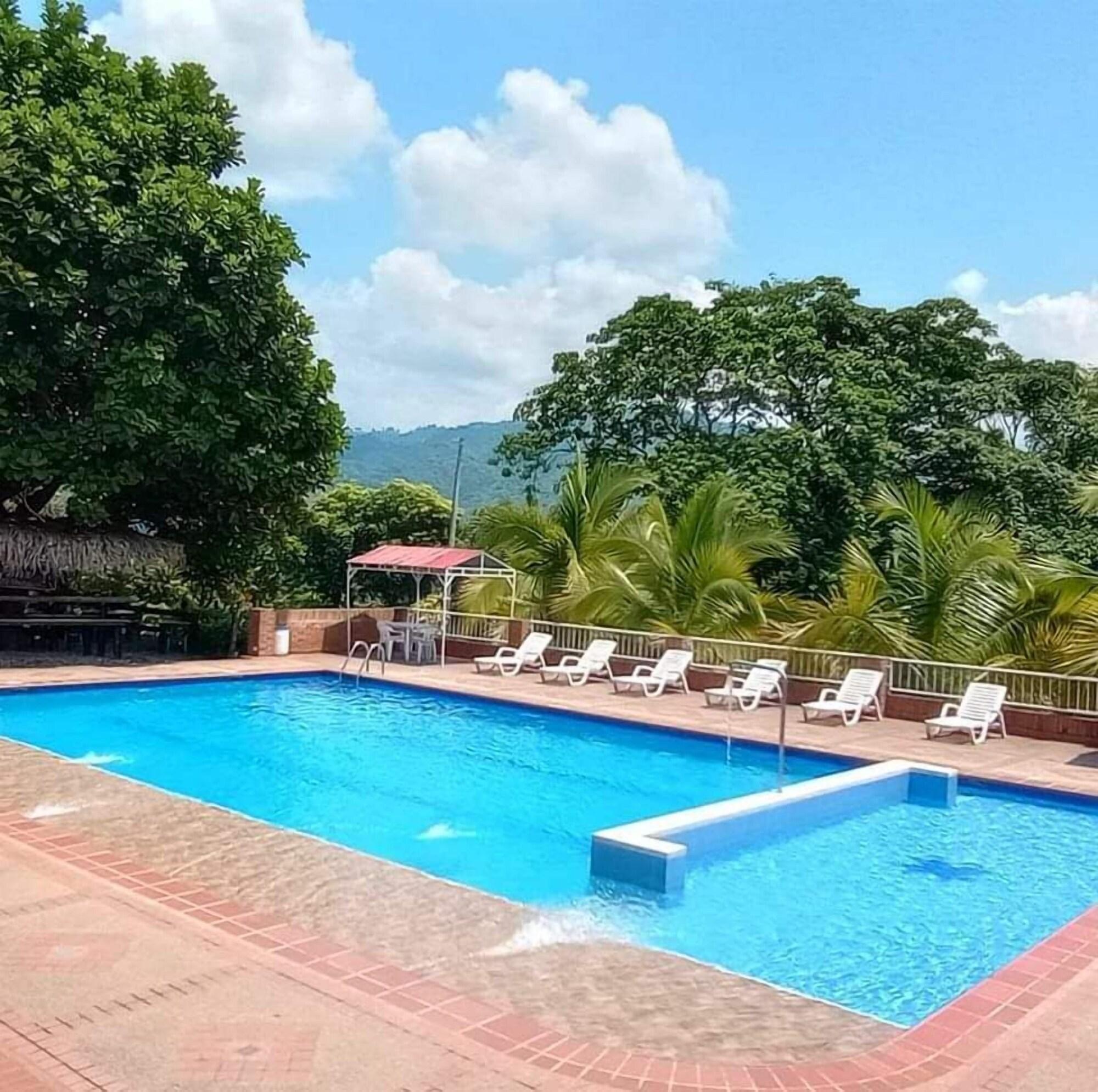 Varios LOMA LINDA HOTEL DE NATURALEZA