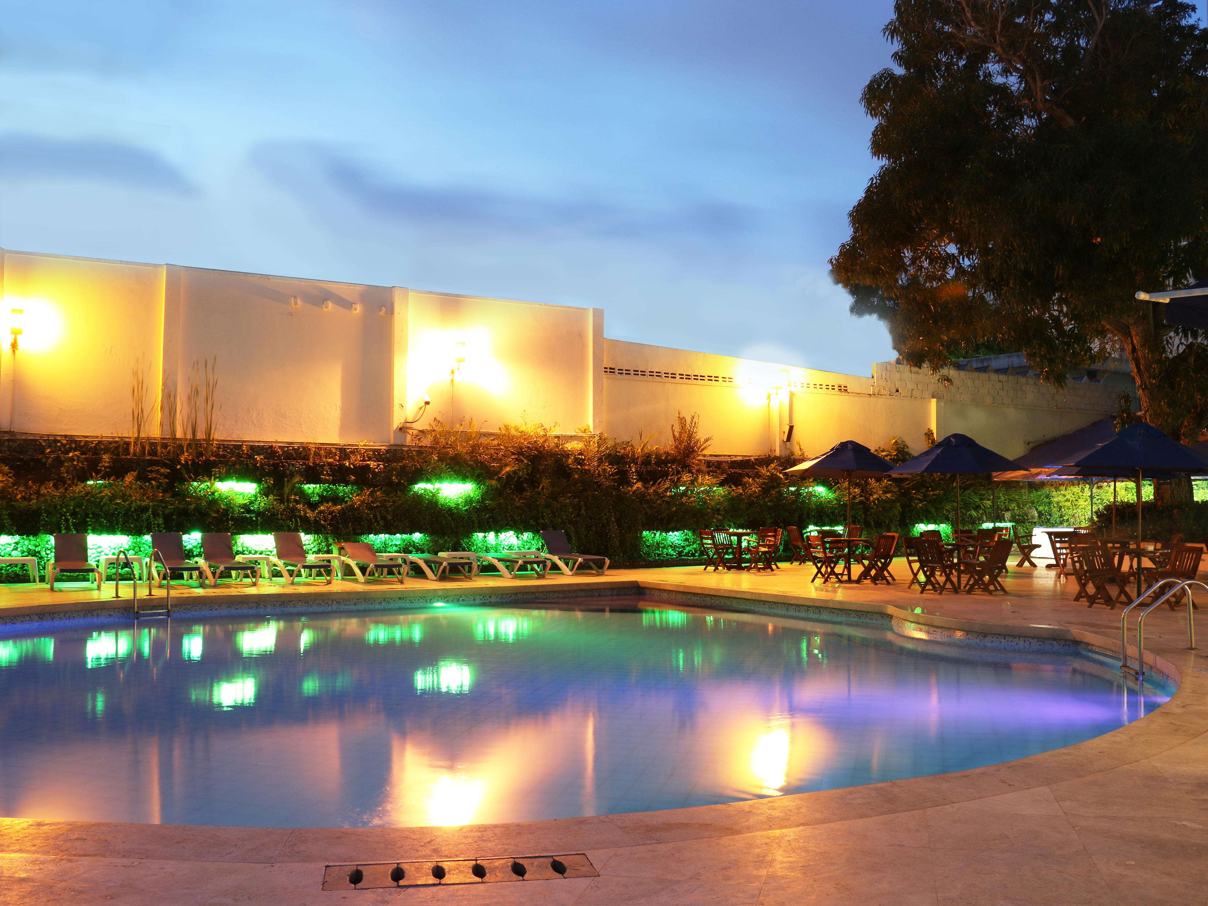 Vista Piscina Hotel Barranquilla Plaza