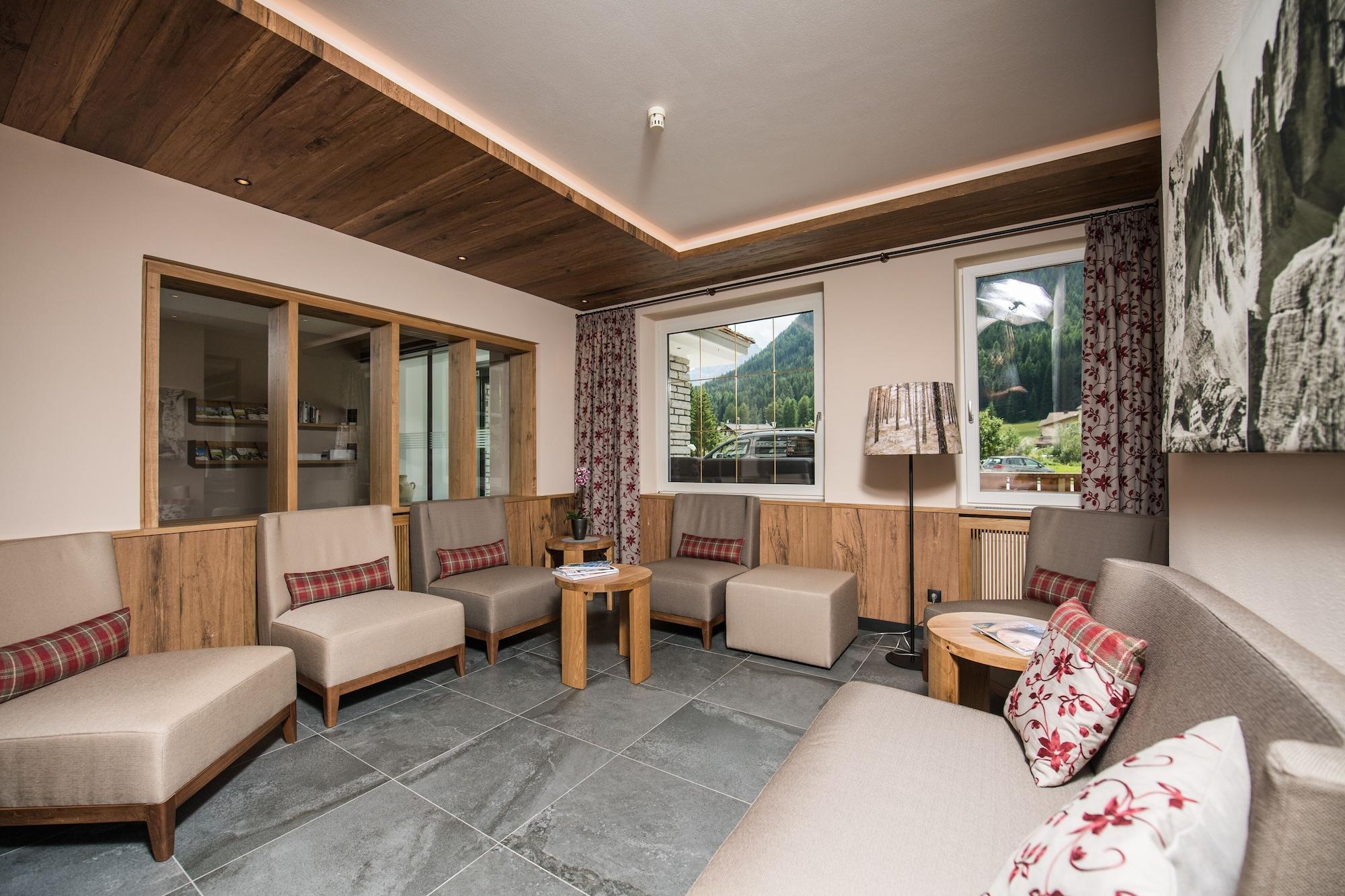 Vista Lobby Hotel Waldheim Sexten Sesto