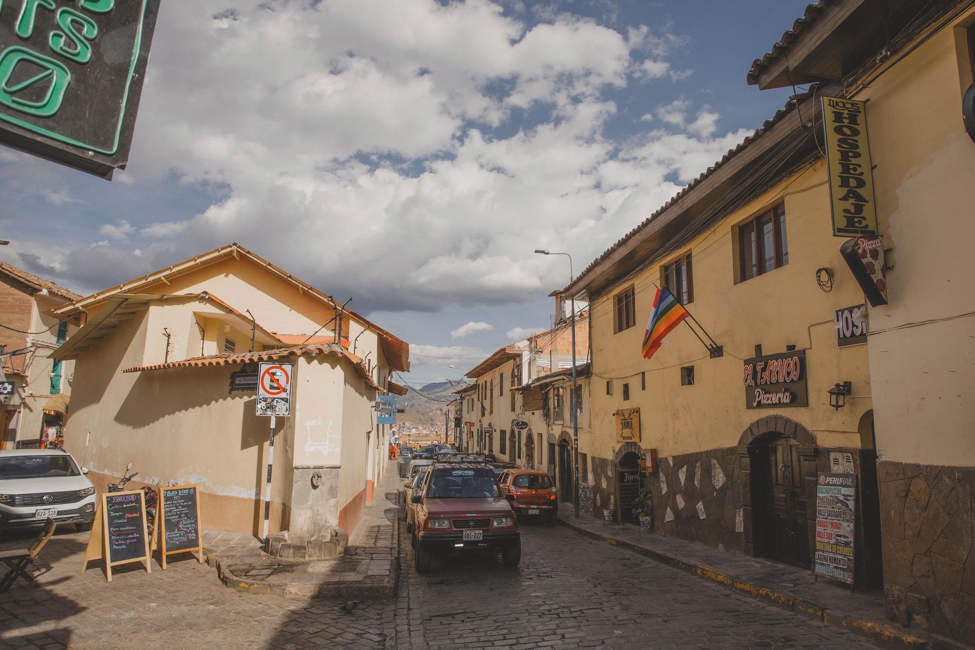 Vista Exterior Lucios Hostal