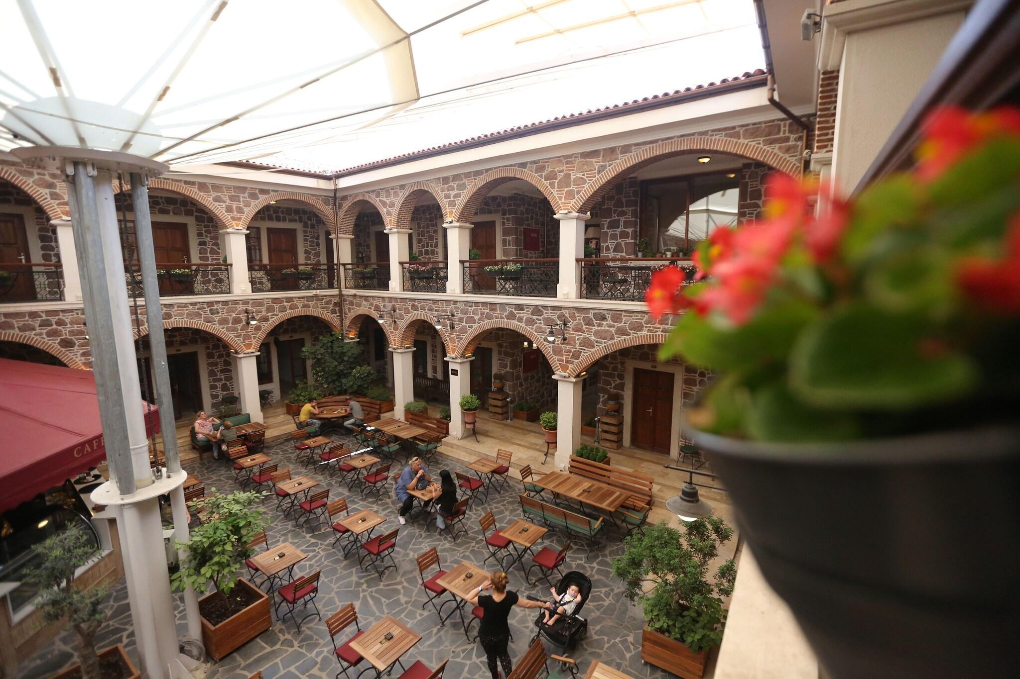 Vista Lobby L'Agora Old Town Hotel & Bazaar