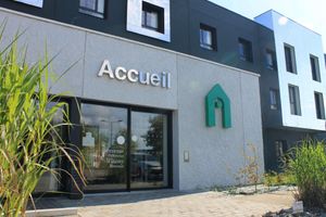 Alojamiento - Campanile Laval Nord