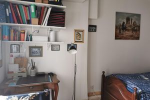 Alquiler Vacacional - A single room in a fancy 100 sqm flat downtown Paris.
