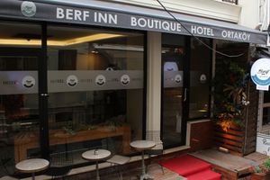 Alojamiento - Berfi̇n Hotel Ortaköy