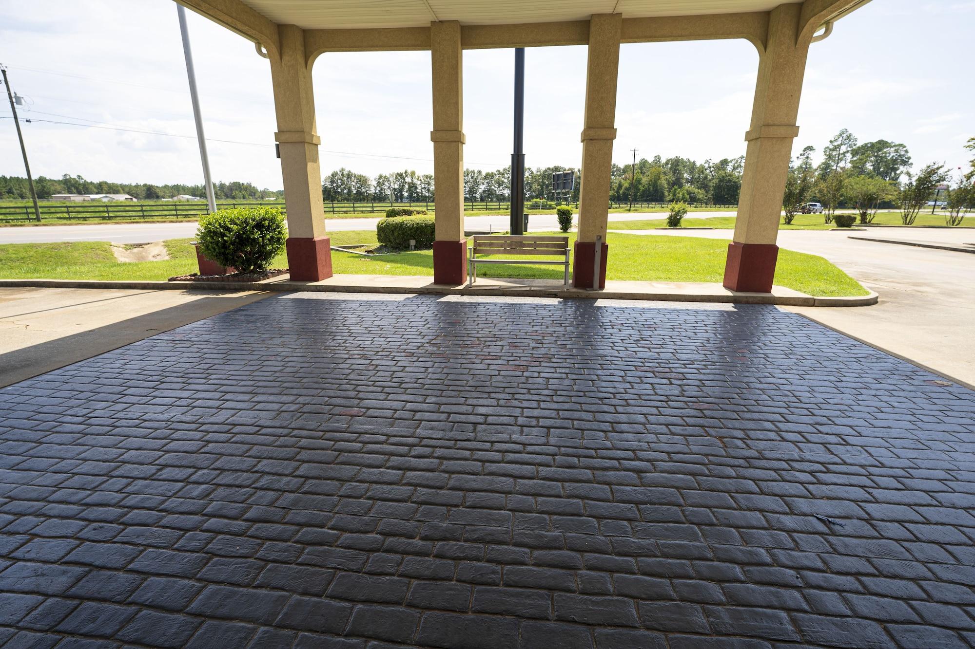 Vista Exterior Quality Inn & Suites Monroeville South