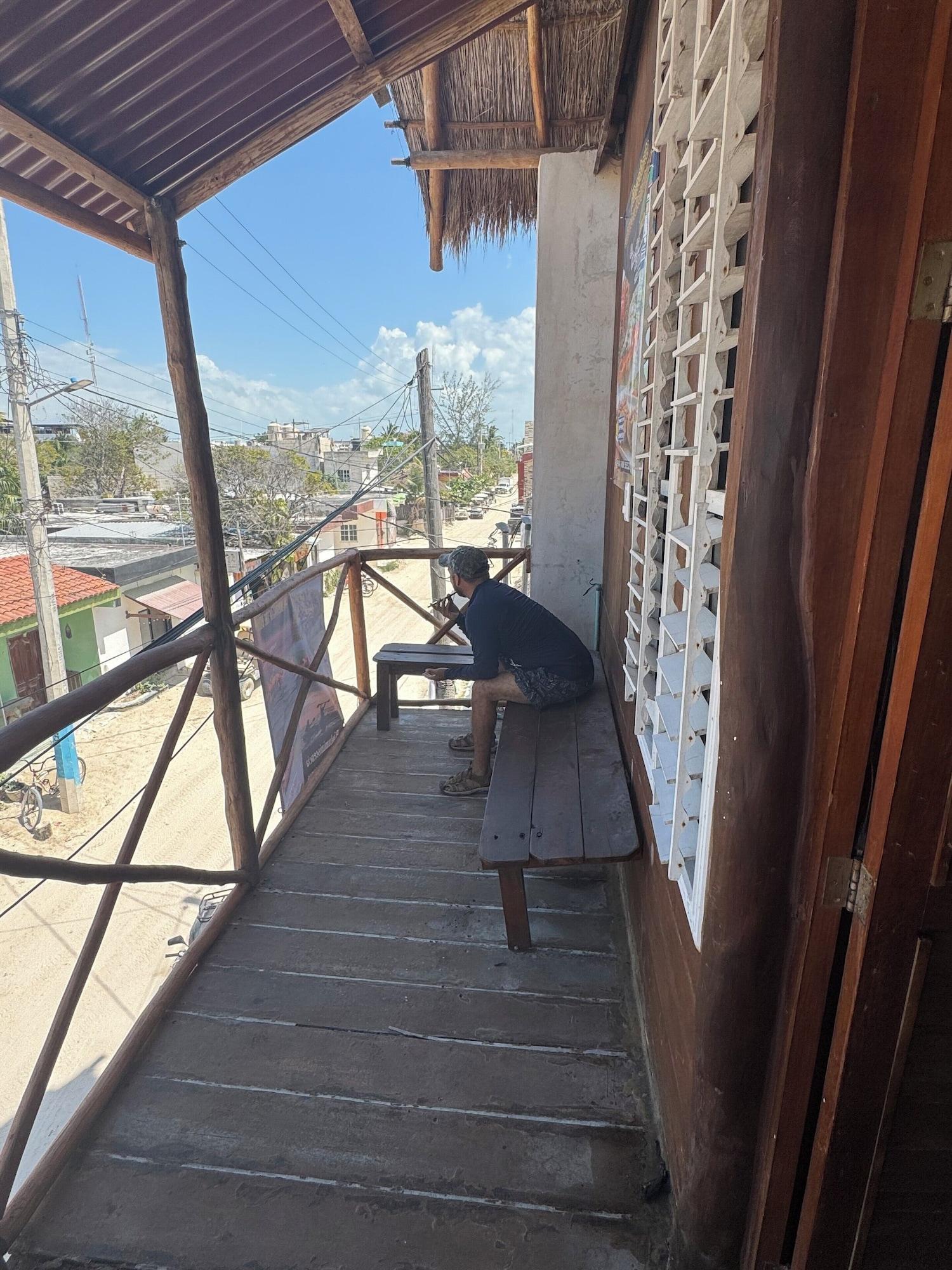 Vista Exterior hostal casa holbox