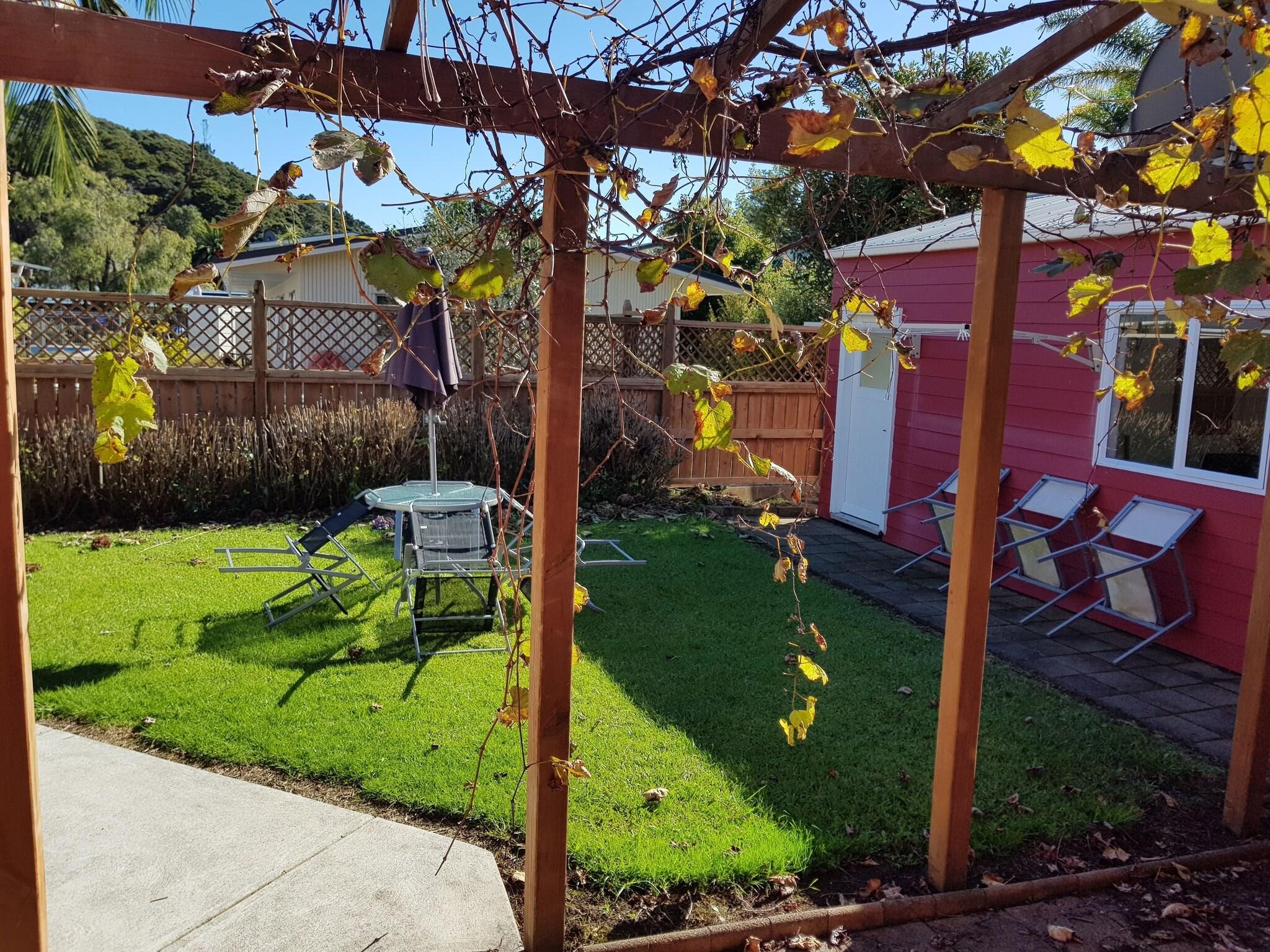 Varios Averill Court Motel