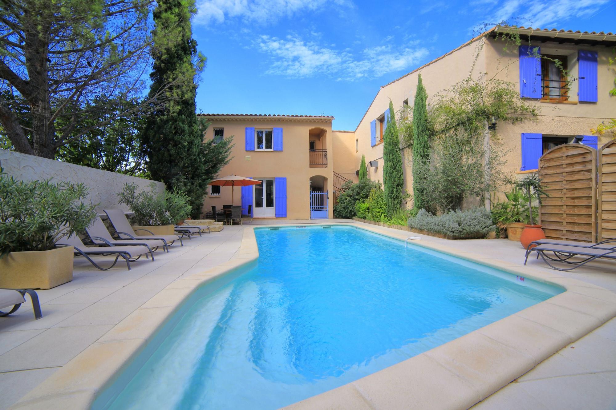 Varios Hôtel Mistral
